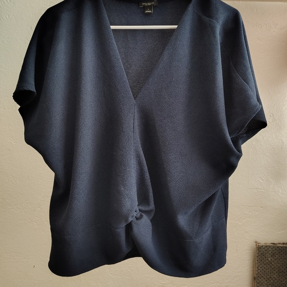 Ann Taylor Navy Blue V-Neck Blouse MINIMALIST, CLASSIC, TRADITIONAL OFFICE SIREN - Picture 2 of 8
